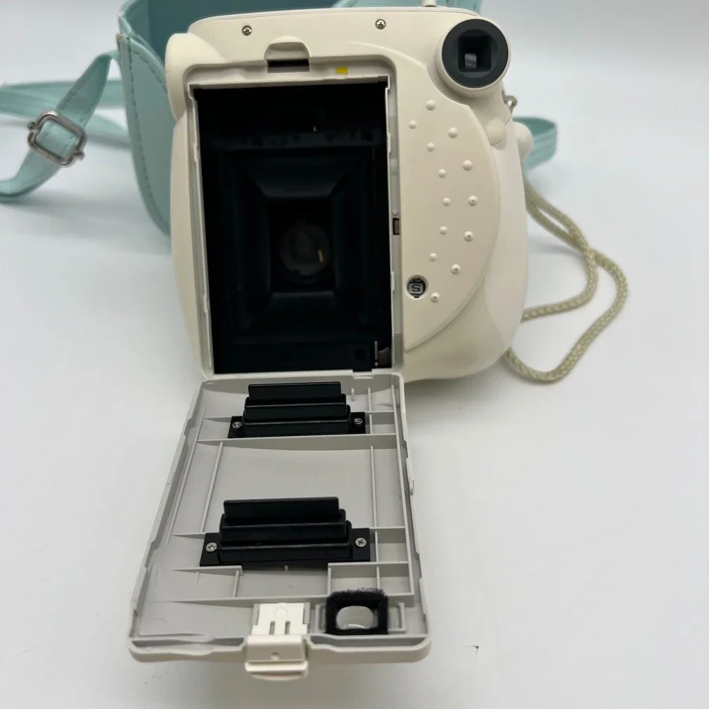 Fujifilm Instax Mini 7S Instant Camera Off White Wrist Strap with Blue Case Y2K